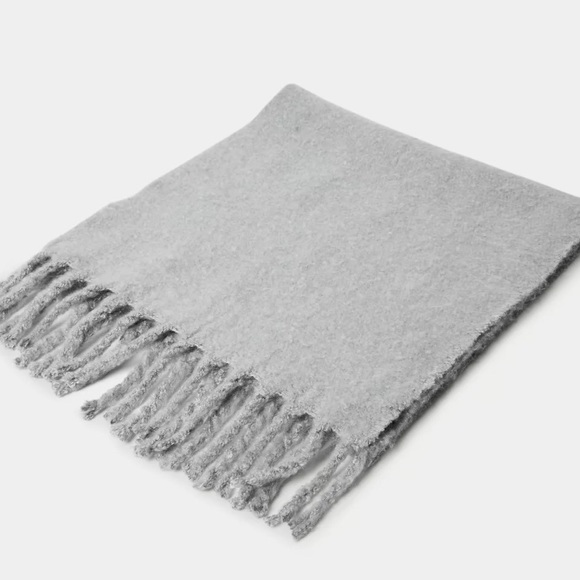 Aritzia Pink Main Character LAILA Fringe Scarf - Picture 9 of 10